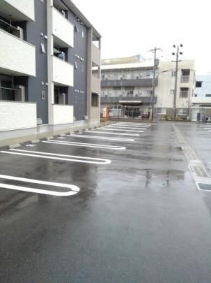 �y���̑��z�@���ԏ�