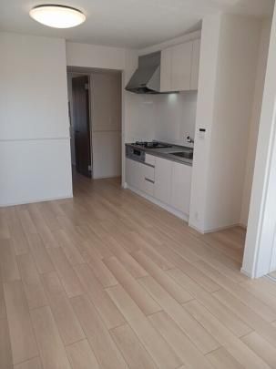 �y���̑��z�@���r���O