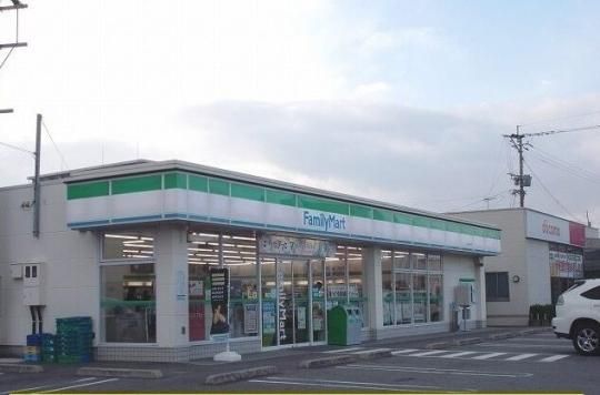�y���Ӂz�@�t�@�~���[�}�[�g���������X�F290m