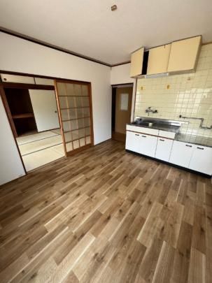 �y���̑��z�@���r���O