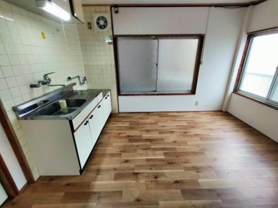 �y���̑��z�@���r���O