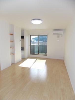 �y���̑��z�@���r���O