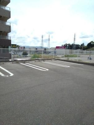 �y���̑��z�@���ԏ�