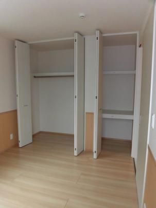 �y���̑��z�@205�@�N���[�[�b�g�E���[