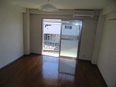 �y���̑��z�@���r���O