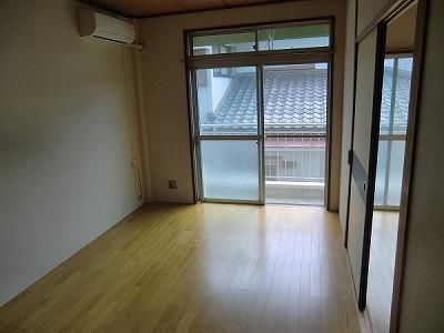 �y���̑��z�@���r���O