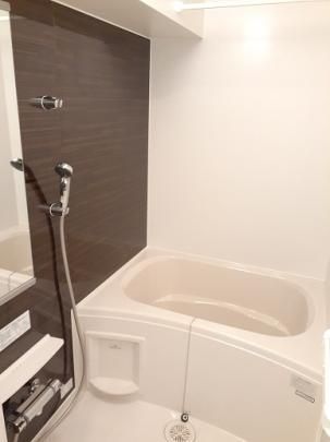 �y���̑��z�@�o�X�^�V�����[