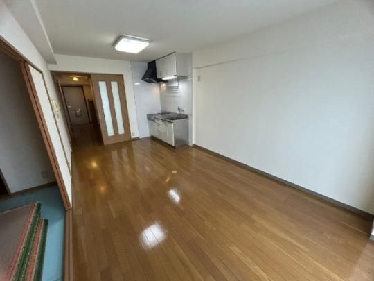 �y���̑��z�@���r���O