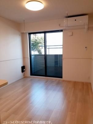 �y���̑��z�@���r���O