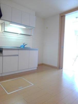 �y���̑��z�@���r���O