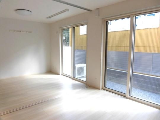 �y���̑��z�@103�@���r���O