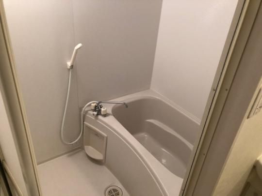 �y���̑��z�@�o�X�^�V�����[