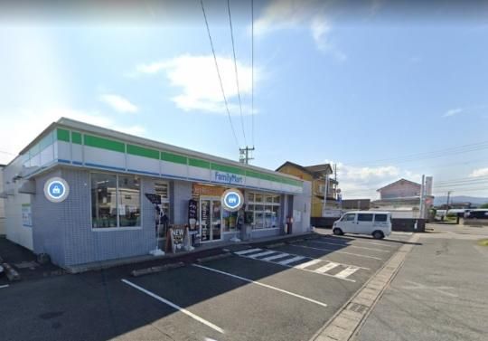 �y���Ӂz�@�t�@�~���[�}�[�g��ьܒ��ړX�F243m