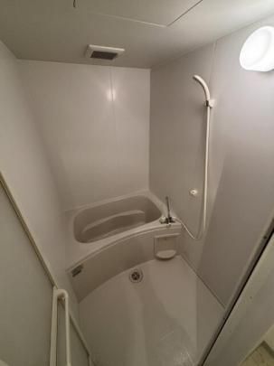 �y���̑��z�@�o�X�^�V�����[