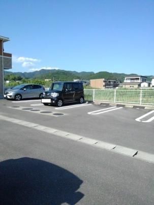 �y���̑��z�@���ԏ�