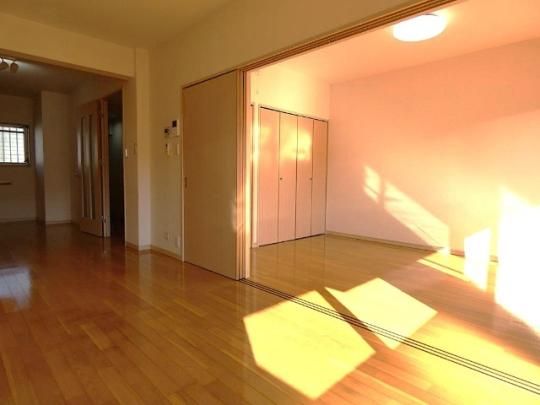 �y���̑��z�@���r���O