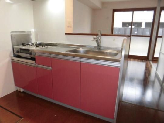 �y���̑��z�@102�@�ΖʃJ�E���^�[�L�b�`��