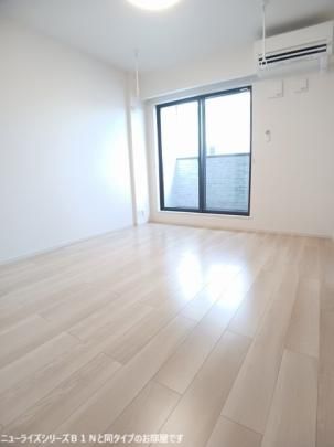 �y���̑��z�@���r���O