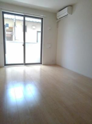 �y���̑��z�@���r���O