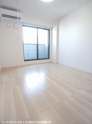 �y���̑��z�@���r���O