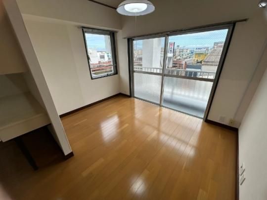 �y���̑��z�@���r���O