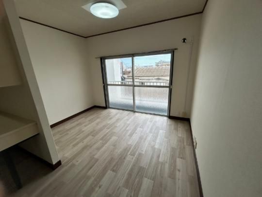 �y���̑��z�@���r���O