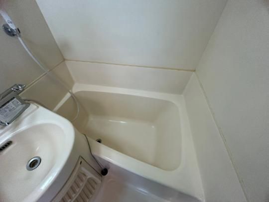 �y���̑��z�@�o�X�^�V�����[