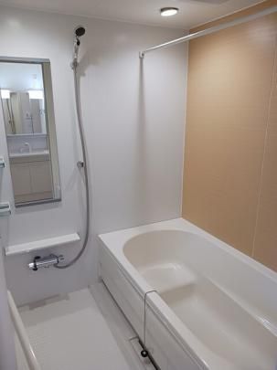 �y���̑��z�@�o�X�^�V�����[